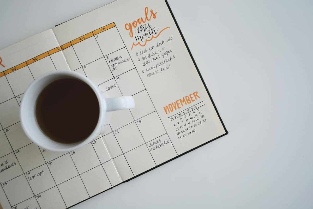 Ilustrasi artikel: Content Calendar Otomatis: Bagaimana Bisnis UKM Bisa Posting Konsisten Tanpa Hire Tim Konten
